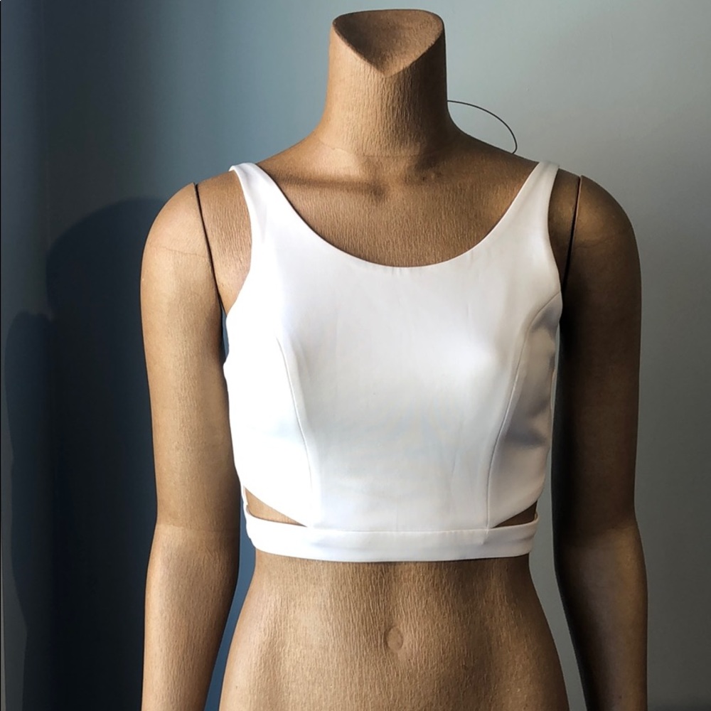 2/$30 White Crop Top